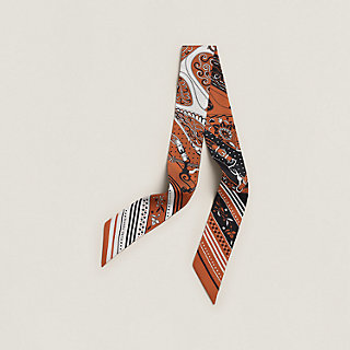 【HERMES】 人気のバンダナ柄☆ツイリー Festival des Amazones Festival des Amazones Bandana Folk Twilly | Hermès Canada